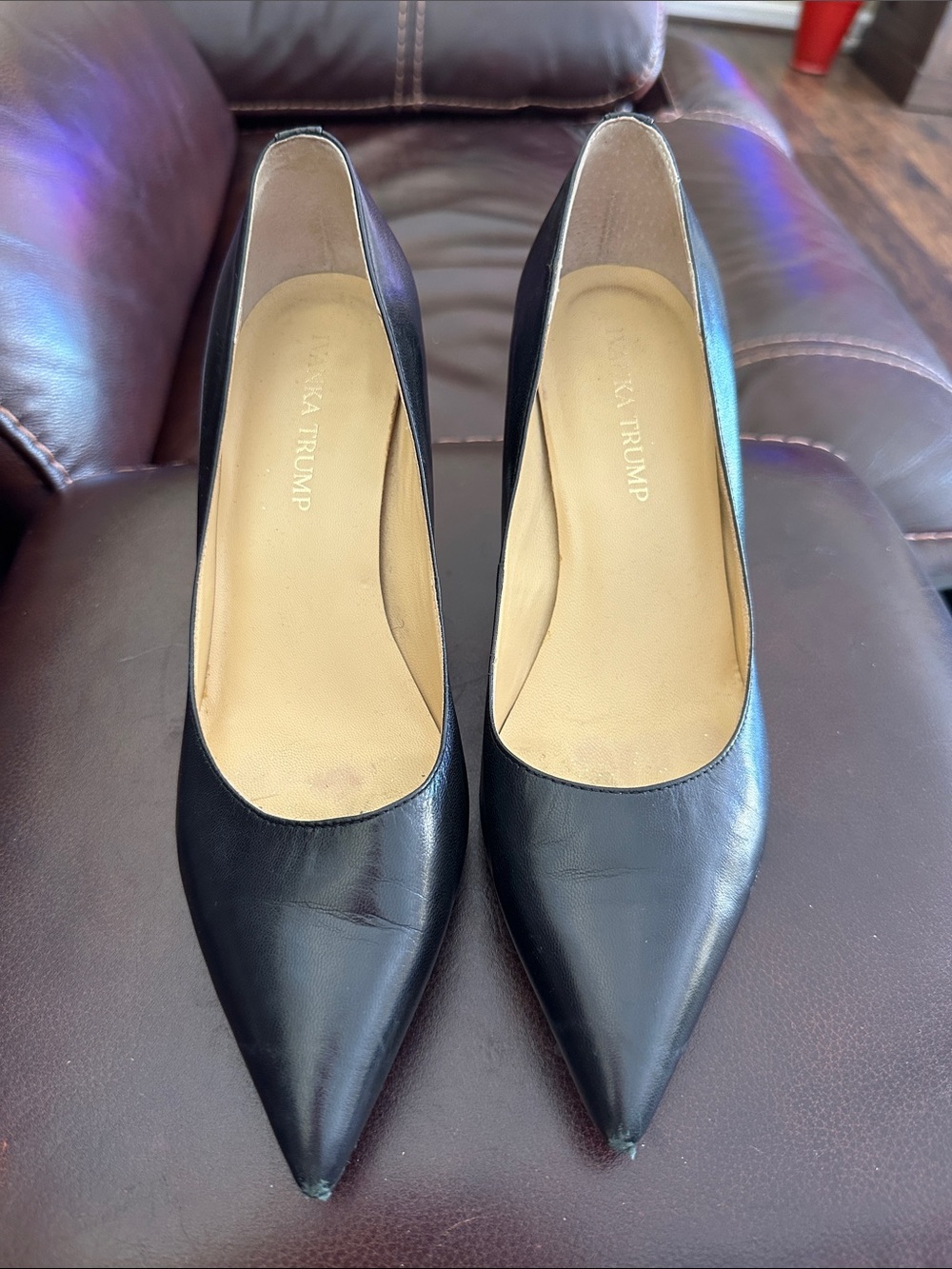 Ivanka Trump Black Pointed-Toe Leather Pumps